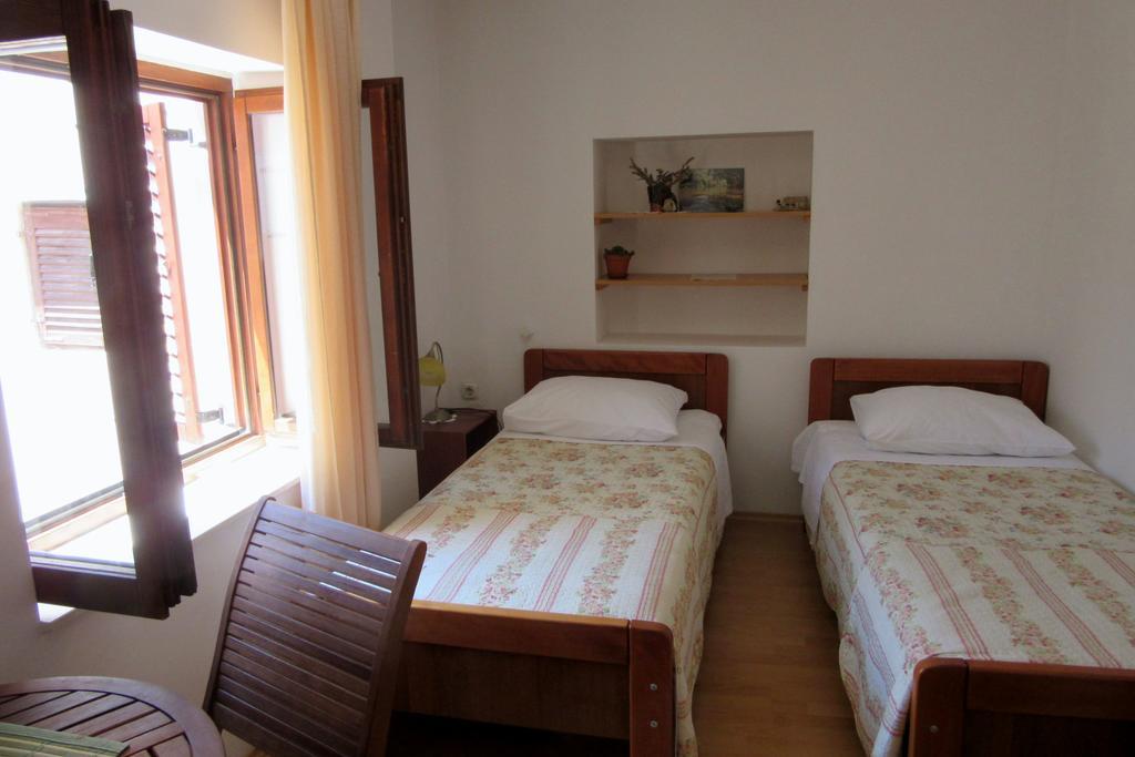 Dobra Apartments Trogir Buitenkant foto
